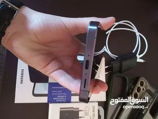  4 سامسونج A55 مساحة 256 بحالة ممتازة ولا أي خدش مع كامل أغراضه وسلك الشاحن الأصلي