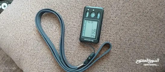  3 شاحن وبطارية go pro مع Brookstone Smar Step Pedometer black