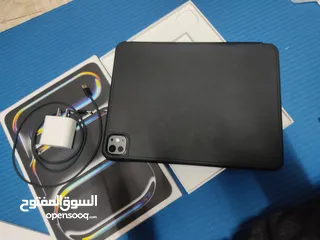  7 شباب ايباد M4 استعمل بسيط 34 دورة شحن اكيد البطارية 100 الجهاز جديد سبب البيع المال سعر الايباد 599
