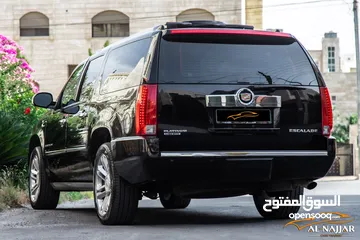  25 Cadillac Escalade Xl 2012 Platinum   السيارة مميزة جدا و قطعت مسافة 144,000 كيلو متر