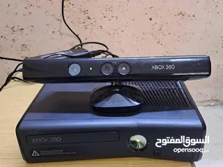  6 اجهزة   XBOX 360 مع اكسسورات العاب للبيع