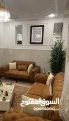  5 شقة مع حديقة شارع الاردن حي الضياء 140 متر داخلي +90 متر خارجي