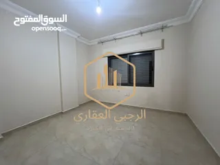 7 شقة / للايجار / 3نوم / طابق اول من فيلا / 200 متر / دابوق