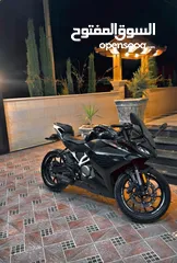  1 ‏Cf moto 300s