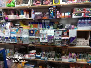  7 بضاعه مكتبه للبيع والمحل للإيجار