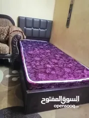  12 طقم كنب شبه جديد و طقم طاولات ومدفأة غاز وسرير مفرد والفراش