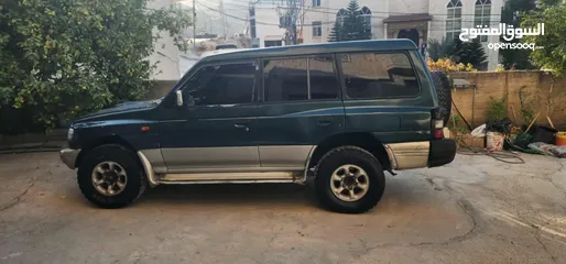  2 جب باجيرو دفع رباعي موديل 2000