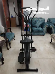  1 جهاز كروس وبسكليت رياضي من شركة World Fitness
