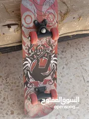  12 بسكليت (دراجه هوائيه) جنط 26 جبلي استعمال خفيف جدا مع هديه سكيت بورد صغير غير مستعمل ابدا