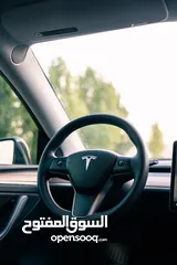  9 بحالة ممتازة أستعمال عائلي مع تظليل و غرافين حراري  Tesla model y 2022 تيسلا موديل y