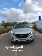  12 جيب هواندي توسان موديل 2016-ماتور 2000ديزل فل فل اضافات مع فتحة سقف بنوراما الجيب فحص شركة ونخب