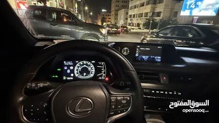  3 Lexus UX 250h F sport 2022   لكزس 2022