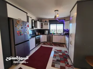  6 روف مميز للبيع في سطح مرحبا قرب الأرصاد الجوية