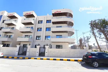  5 شقة بتشطيبات مميزة طابق ارضيه مساحة 140م بشفا بدران للبيع