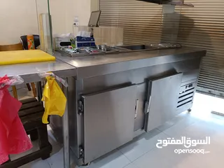  4 مطعم شاورما وبروستد وسناكات
