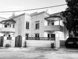 22 بيت شبه فيلا متلاصقه للبيع