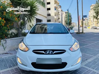  8 هونداي اكسنت 2015 فل اوتماتك بنزين ماتور 1400 بحالة ممتازة جداً الله يبارك لصاحب النصيب ...