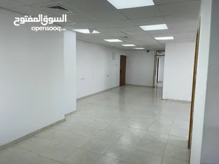  5 مكتب واسع وسط مدينة رام الله للايجار