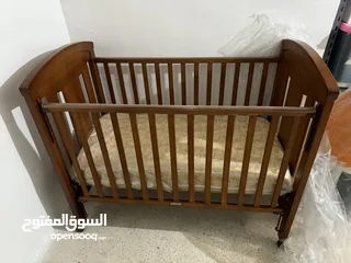  1 تخت / سرير طفل