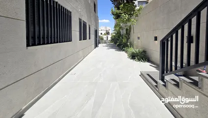  3 ارقى مناطق ام اذينة شقة مفروشة فخمة مع حديقة واسعة وكراج خاص LUXURY APARTMENT