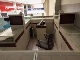  4 ديكور محل مستعمل للبيع بحاله جيده للبيع