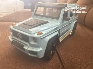  1 سيارة ألعاب جي كلاس