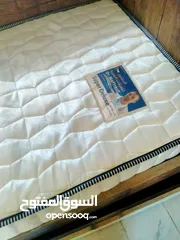  8 تخت شبابي ايكيا مع فرشة الدكتور وبداخله جارور للتخزين
