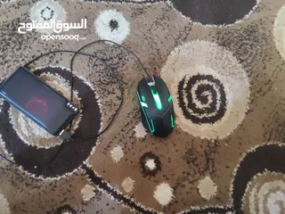  3 يوجد كيبورد وماوس وسماعات وماوس باد وجميع الاغراض rgp