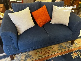  2 طقم جلوس مع طاولات للبيع