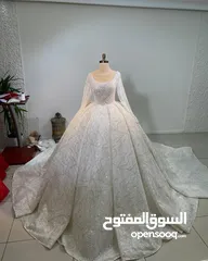  3 شروة مجموعة من بدل الابيض و الملون و فساتين السهرة