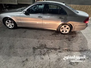  11 مرسيدس E 200 موديل 2004 للبيع
