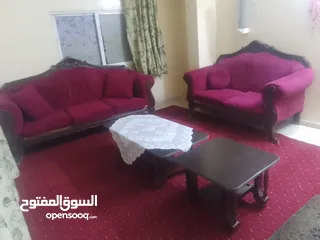  1 طقم كنب للبيع مع طولات2