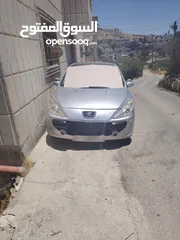  1 سياره بيجو 307 بحاله جيده جدآ متور 2000 cc بنزين اتوماتيك موديل 2007