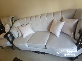  3 كنب جديد للبيع بسعر مغري