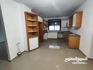  1 للايجار شقه ديلكس على شارع عين مصباح المؤدي الى الطيره