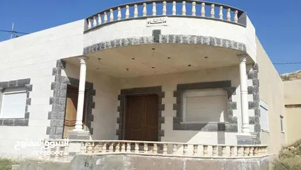  4 منزلين للبيع في ابو نصير