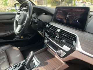  19 BMW 530e MKIT 2021