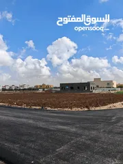  7 فرصة سكنية استثمارية قطع أراضي في منطقة الروضة ناعور قبل بلدية حسبان سكن ج مساحات متنوعة وموقع مميز