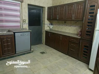  16 بيت مستقل للبيع بسعر مغري كاش من المالك مباشرة