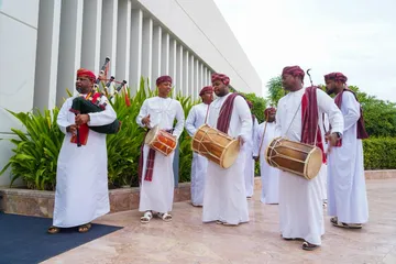 9 فرقة شعبية عمانية