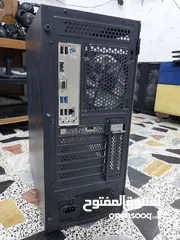  14 PC مع شاشة