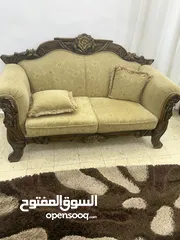  1 طقم كنب كلاسيك لون بيج