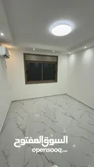  13 شقة سوبر ديلوكس للإيجار غير مفروش