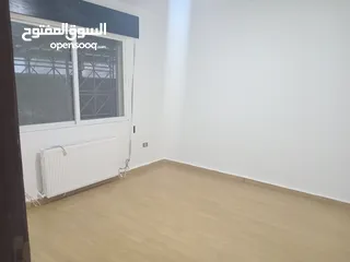  16 الرابية شقة طابق ارضي للبيع