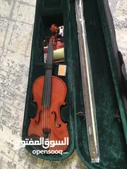  2 كمان للبيع مستخدم لفترة قصيرة قابل للتفاوض Violin for sale