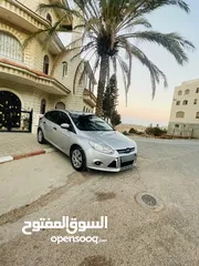  2 فورد فوكس هاتشباك 2014