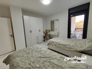  12 شقة مفروشة جديدة لم تُسكن بعد – سوبر دلوكس الطيرة – خلف مدارس المستقبل