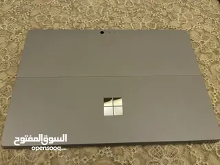  5 Microsoft Surface Pro (5th Gen)