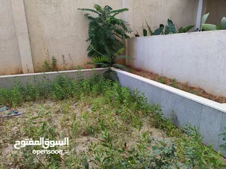  5 شقة مفروشة مع حديقة للايجار في عين منجد