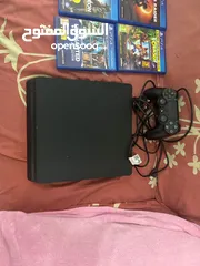  1 ps4 with 8 cd